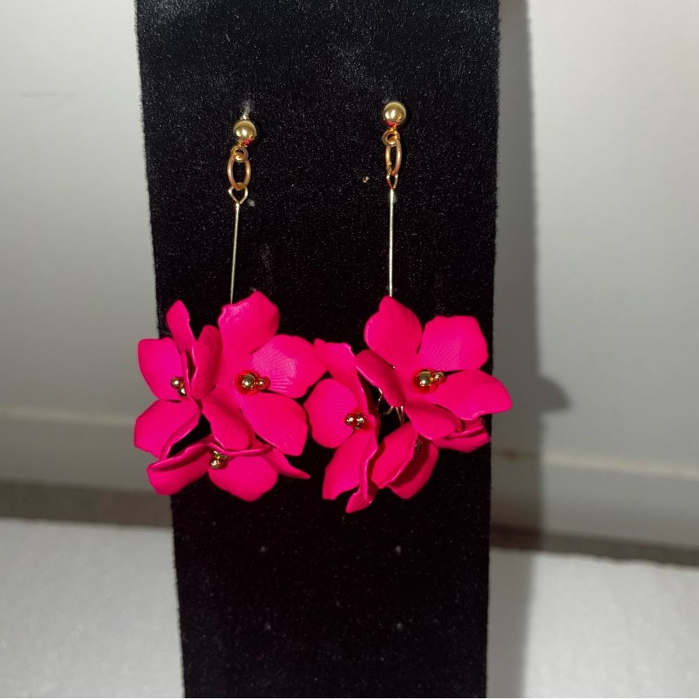 Elegant Pink Floral Earrings